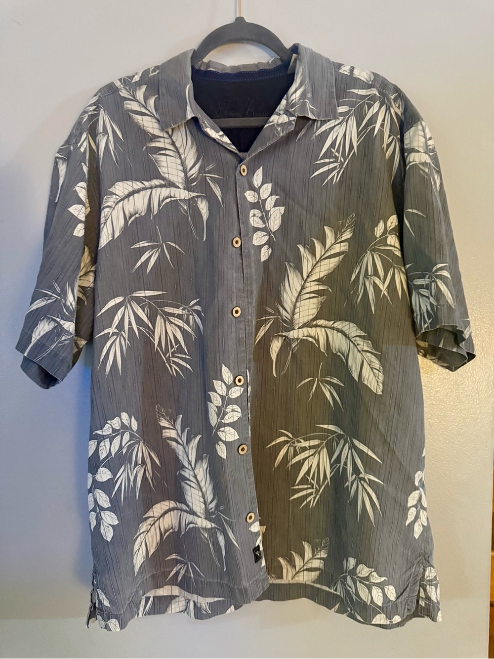 Tommy Bahama Men's XL Short Sleeve Tropical Resort Shirt - Silk Cotton Blend